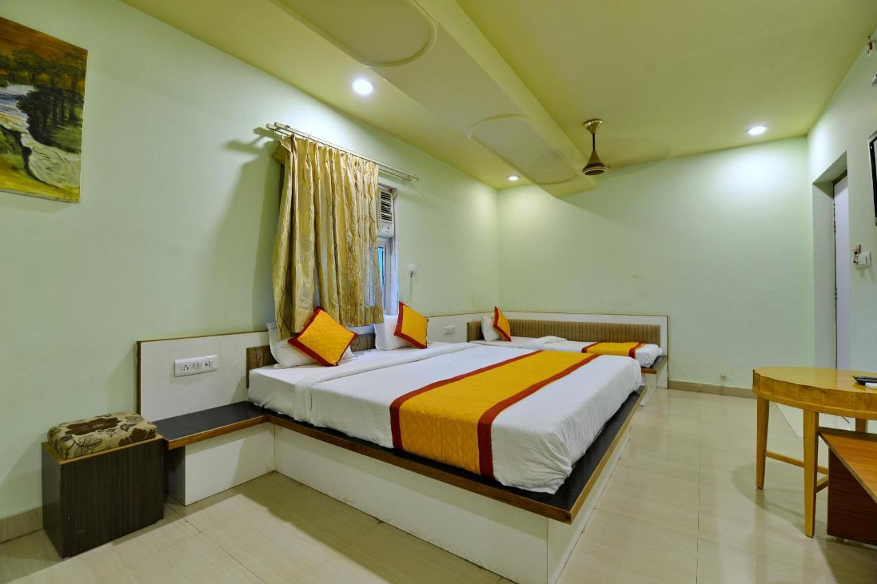 Oyo 2061 Hotel New Holiday Inn Аджмер Экстерьер фото